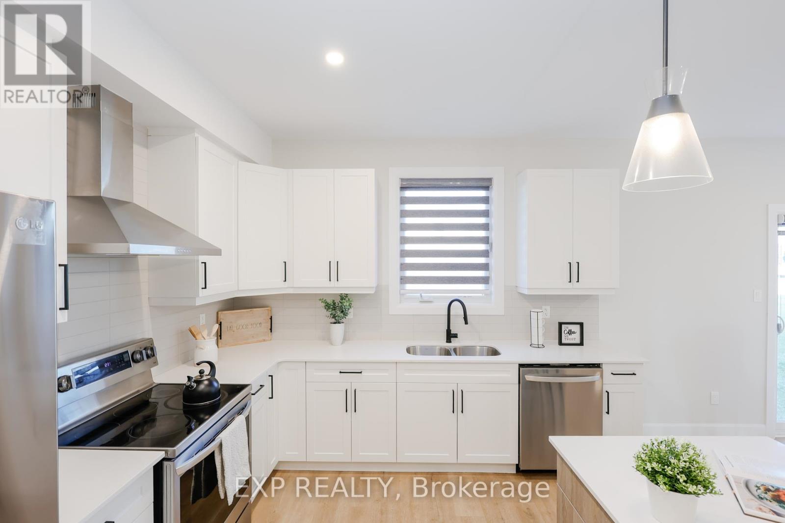 6687 Royal Magnolia Avenue, London South, Ontario  N6P 1H5 - Photo 12 - X12302119