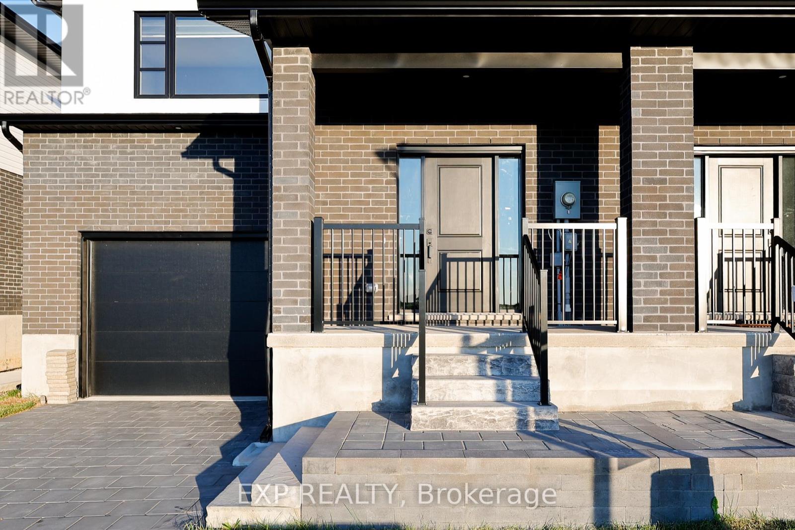 6687 Royal Magnolia Avenue, London South, Ontario  N6P 1H5 - Photo 3 - X12302119