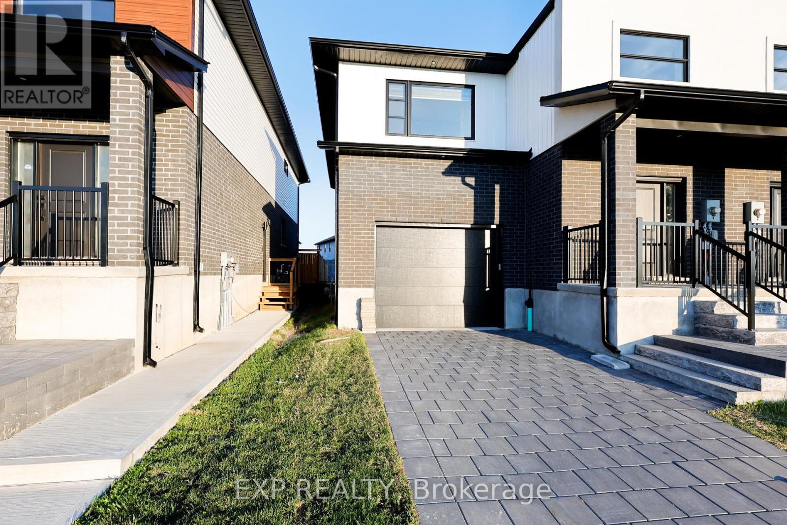 6687 Royal Magnolia Avenue, London South, Ontario  N6P 1H5 - Photo 4 - X12302119