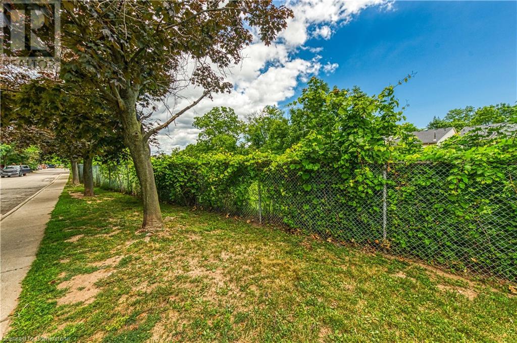 Property at 895 MAPLE Avenue Unit# 304 image 4