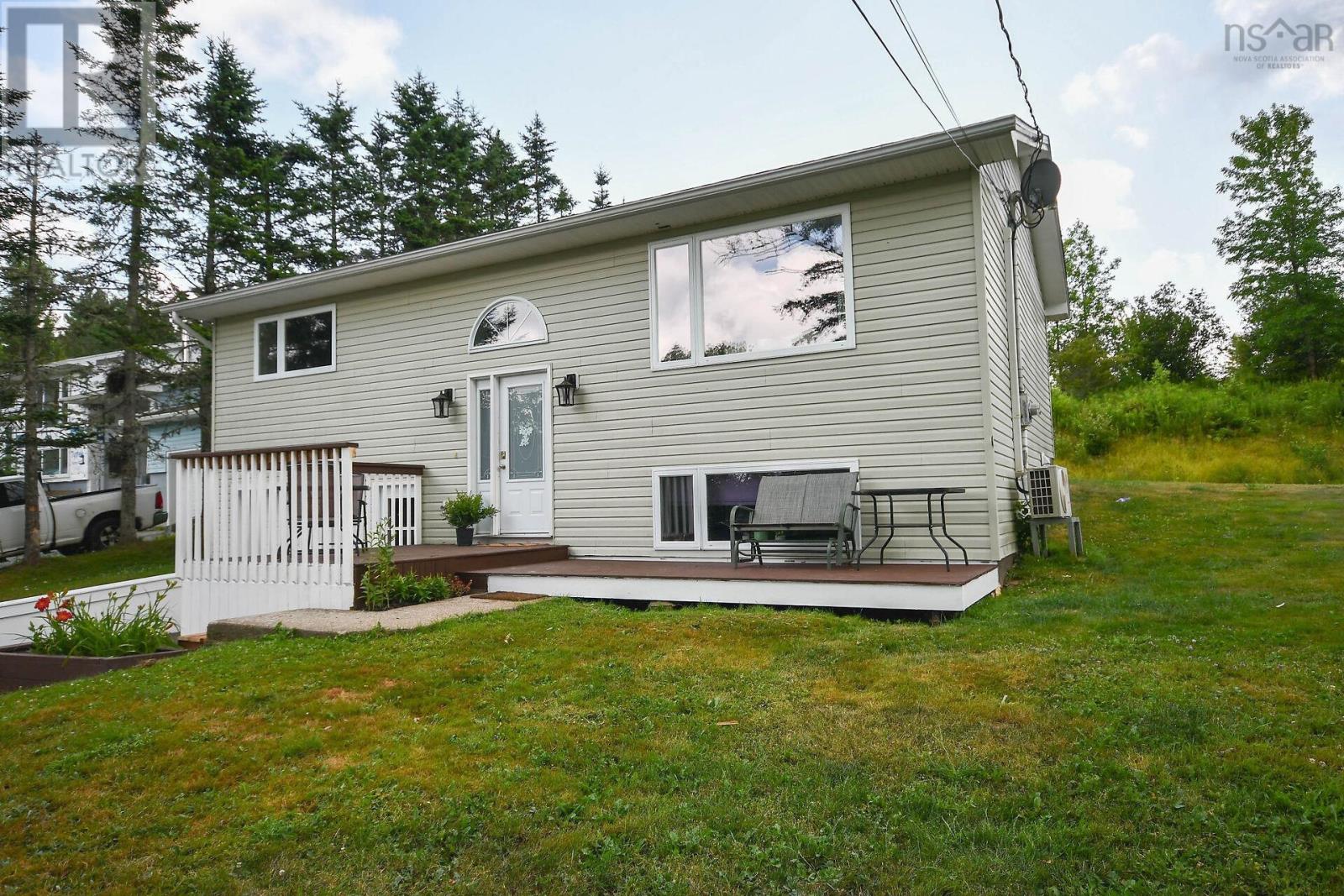 1178 Highway 1, Lakelands, Nova Scotia  B0N 1Z0 - Photo 8 - 202518310