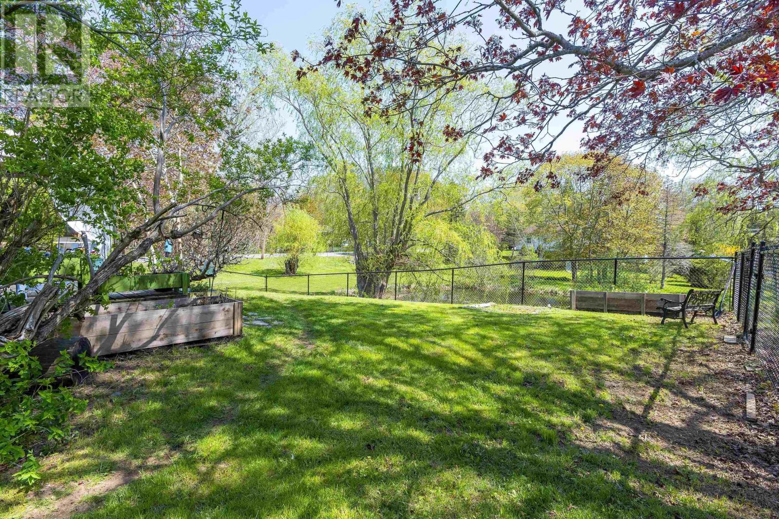 3 Reagh Avenue, Middleton, Nova Scotia  B0S 1P0 - Photo 8 - 202511270