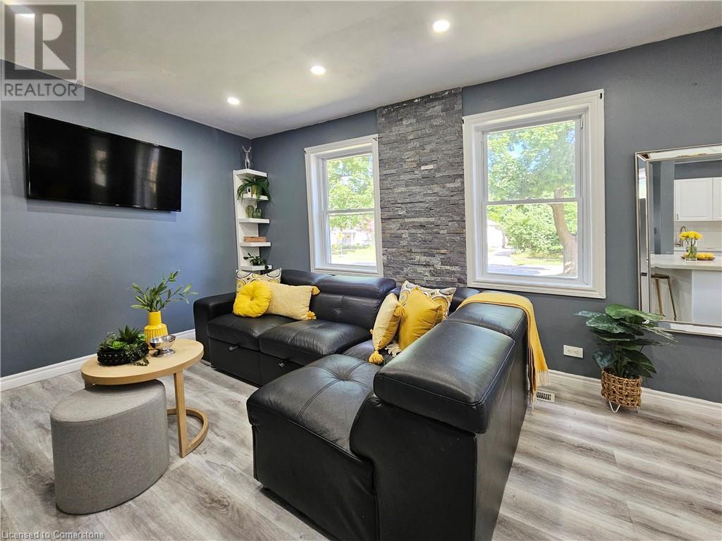 Property at 45 ST CLAIR Avenue image 4