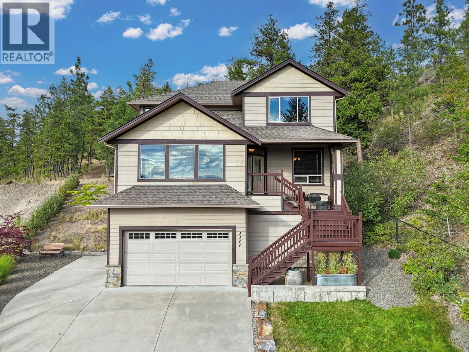 2200 Sunview Drive, west kelowna, British Columbia