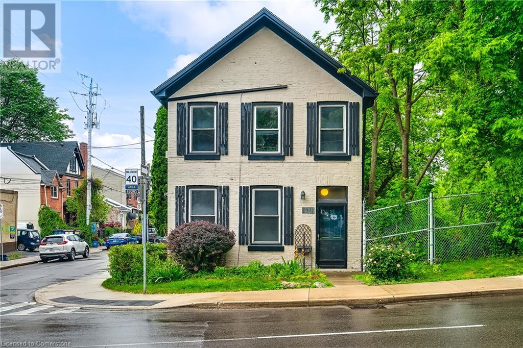 Property at 118 QUEEN Street S image 2