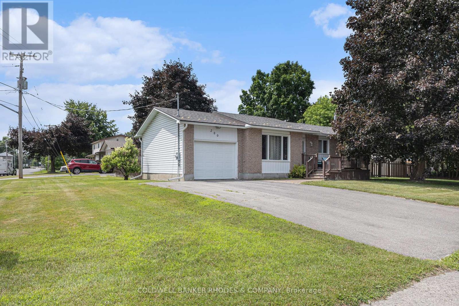 Property at 200 GRACE AVENUE image 2