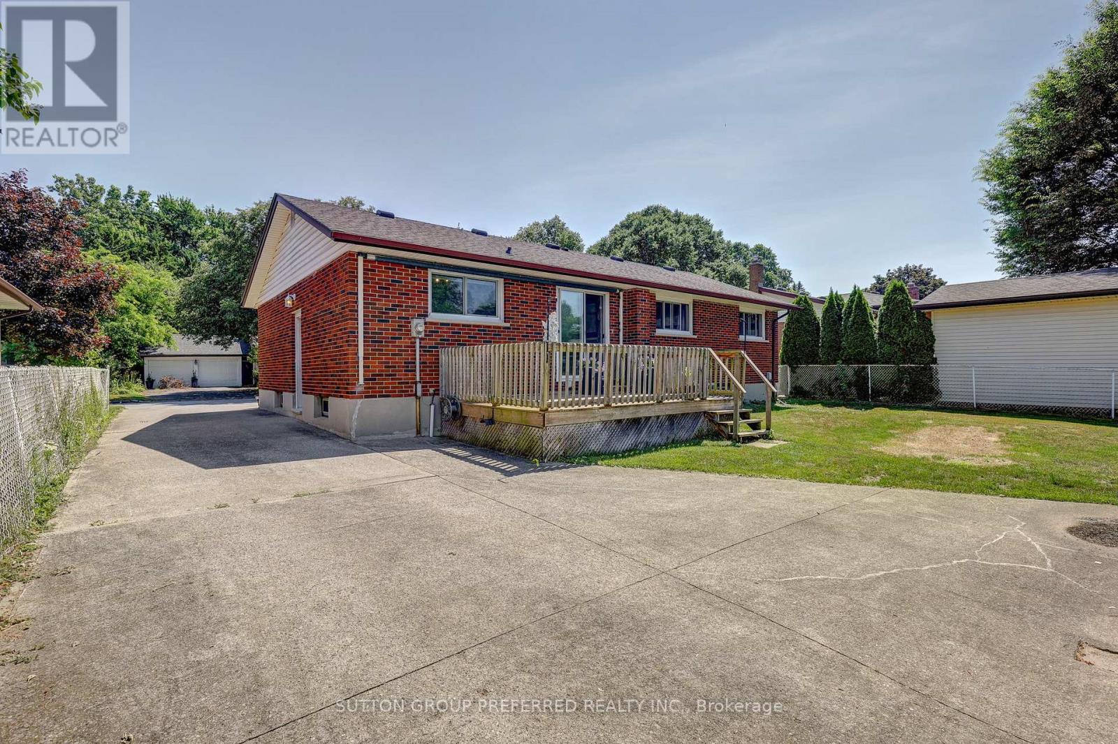 20 Amy Crescent, London East, Ontario  N5Y 4A6 - Photo 29 - X12300898
