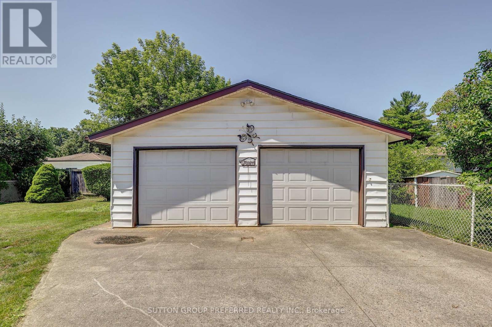 20 Amy Crescent, London East, Ontario  N5Y 4A6 - Photo 34 - X12300898
