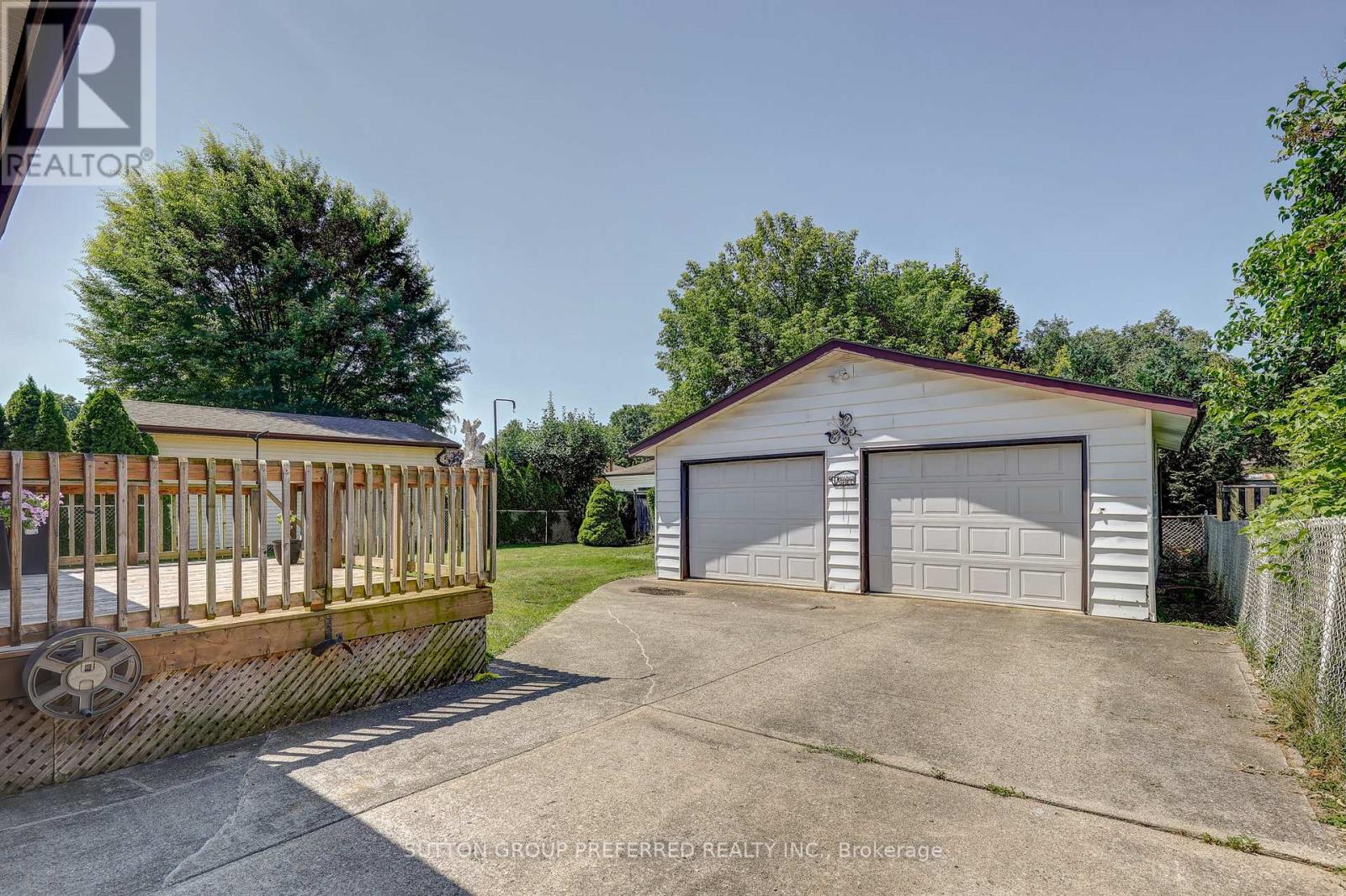 20 Amy Crescent, London East, Ontario  N5Y 4A6 - Photo 33 - X12300898