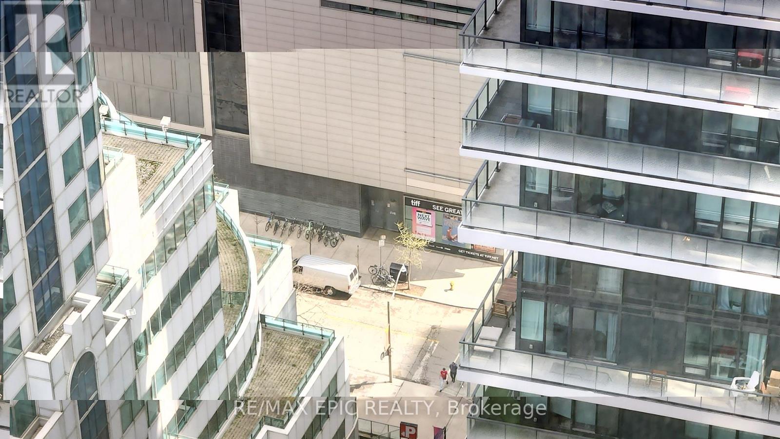 2906 - 357 King Street W, Toronto, Ontario  M5V 0S7 - Photo 10 - C12302312