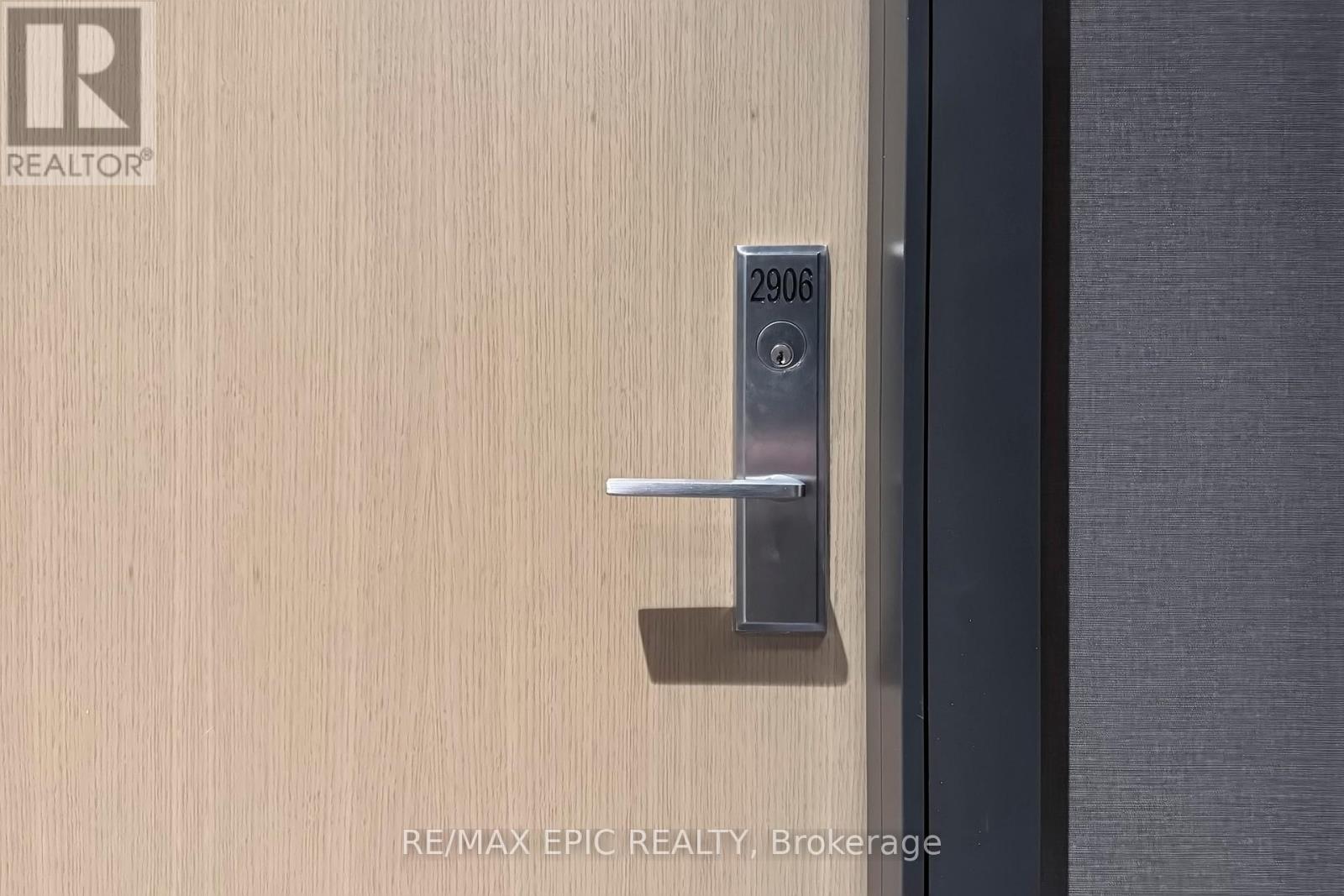 2906 - 357 King Street W, Toronto, Ontario  M5V 0S7 - Photo 6 - C12302312