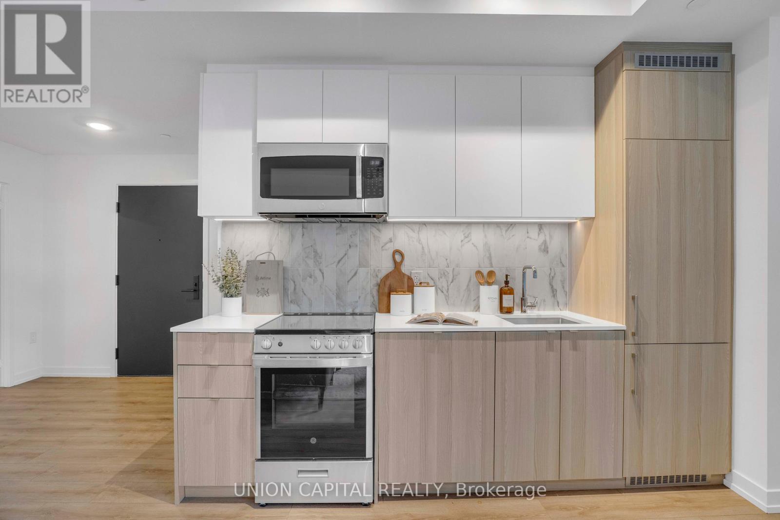 419 - 500 Dupont Street, Toronto (Annex), Ontario  M6G 0B8 - Photo 4 - C12302341