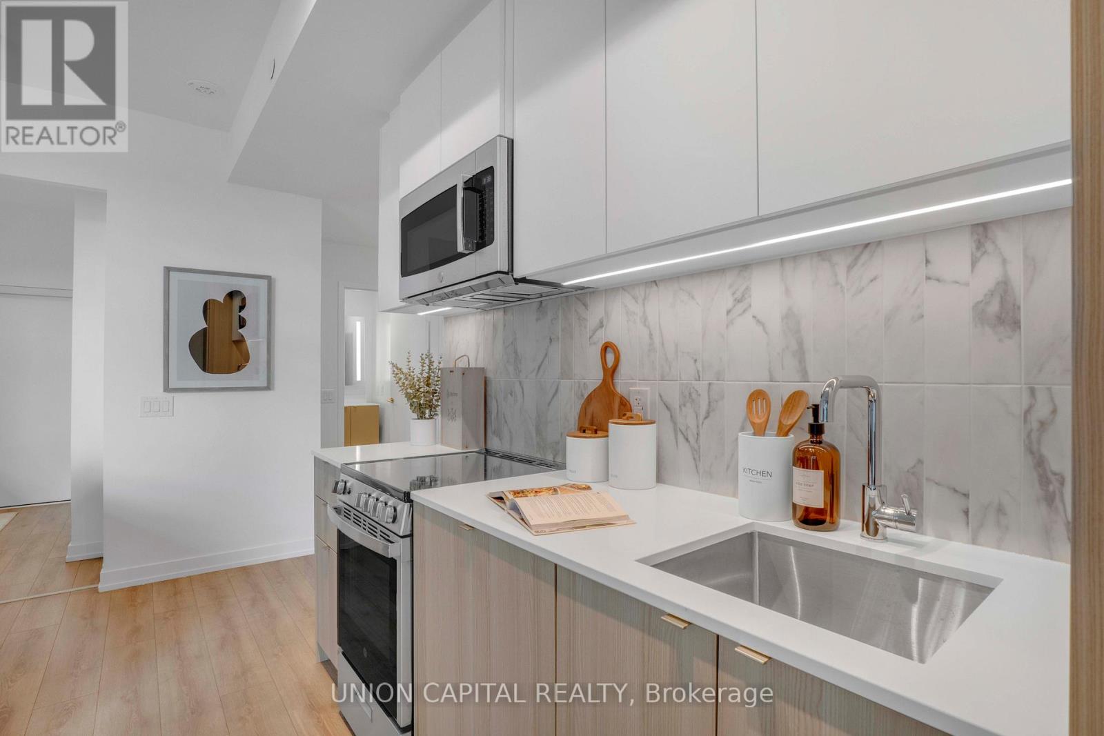 419 - 500 Dupont Street, Toronto (Annex), Ontario  M6G 0B8 - Photo 6 - C12302341