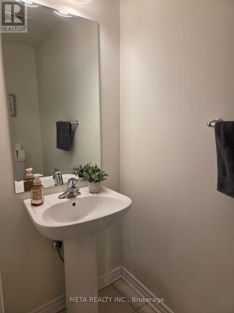 Property at 621 - 1034 REFLECTION PLACE image 4