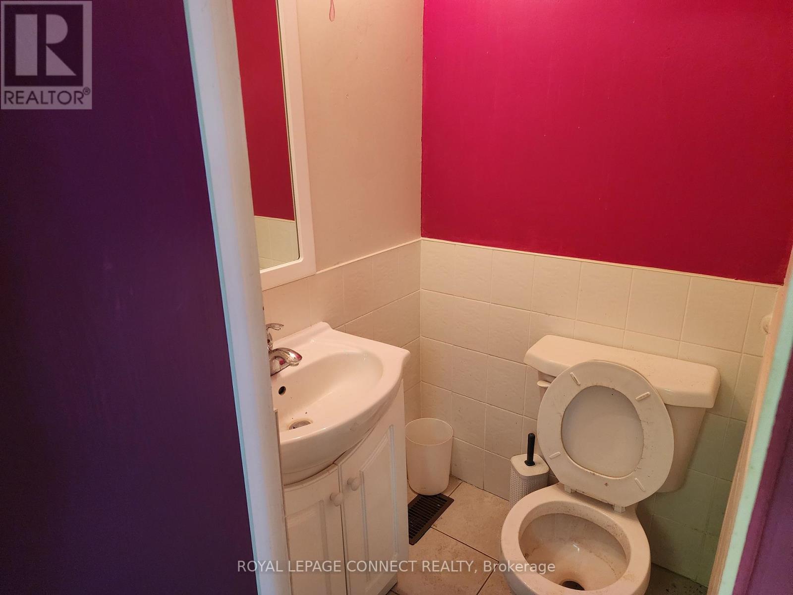 1105 Bathurst Street, Toronto, Ontario  M5R 3H1 - Photo 9 - C12302375