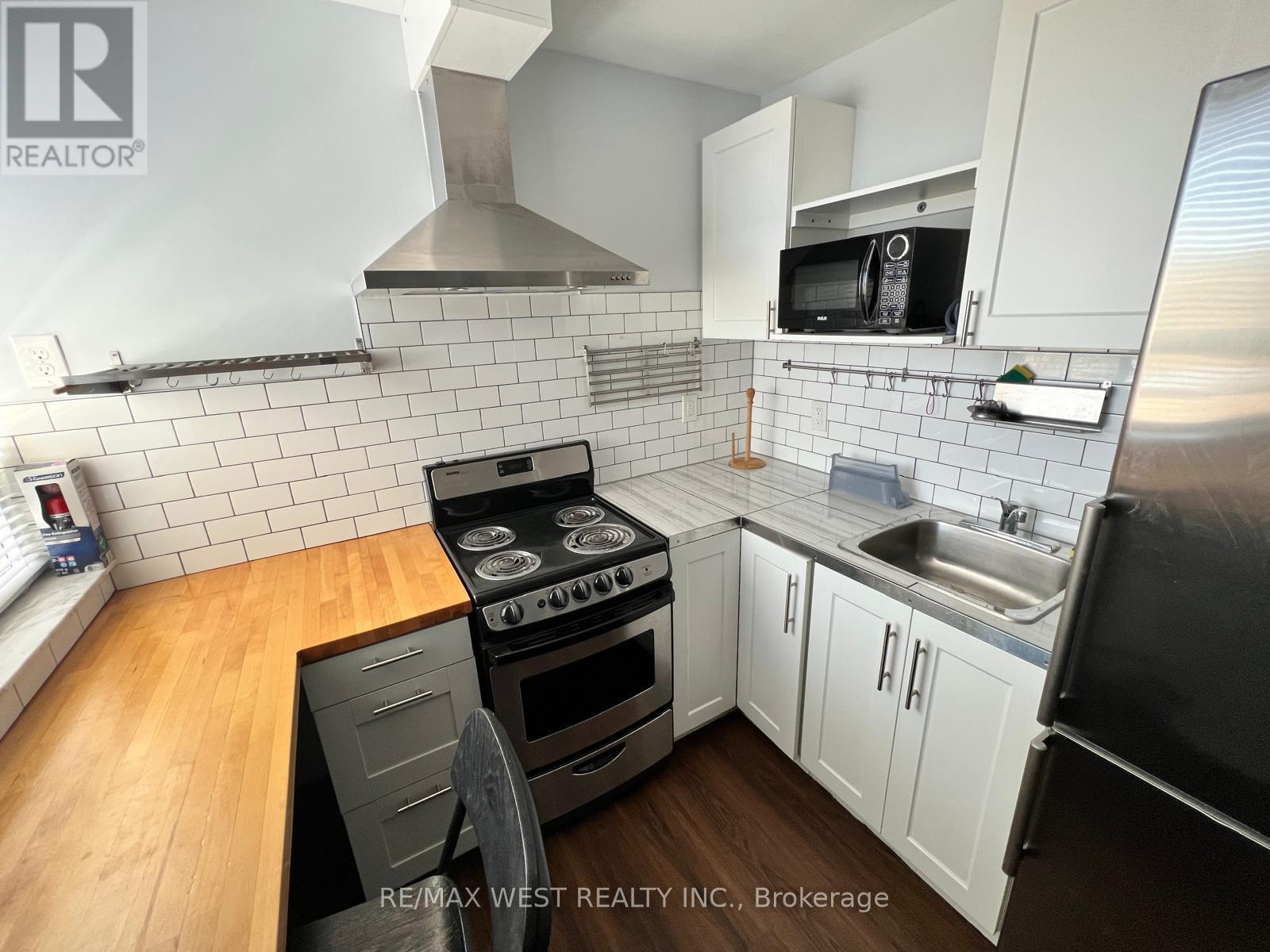 2 - 388 Browns Line, Toronto, Ontario  M8W 3T8 - Photo 2 - W12302354