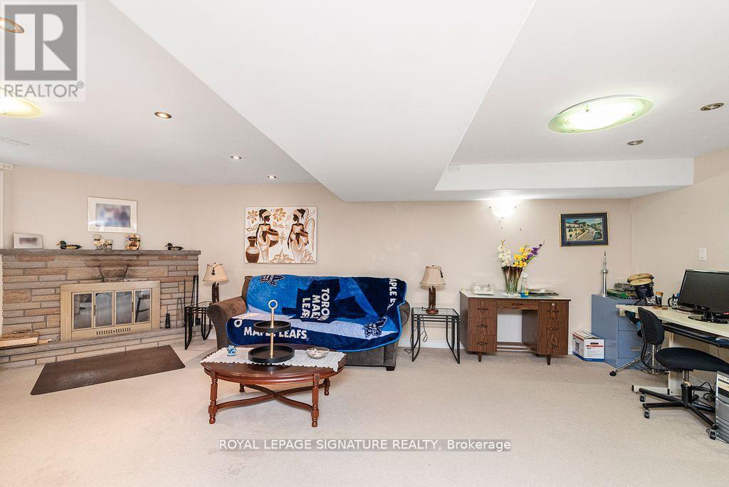 58 Centennial Parkway S, Hamilton, Ontario  L8G 2C5 - Photo 18 - X12302346