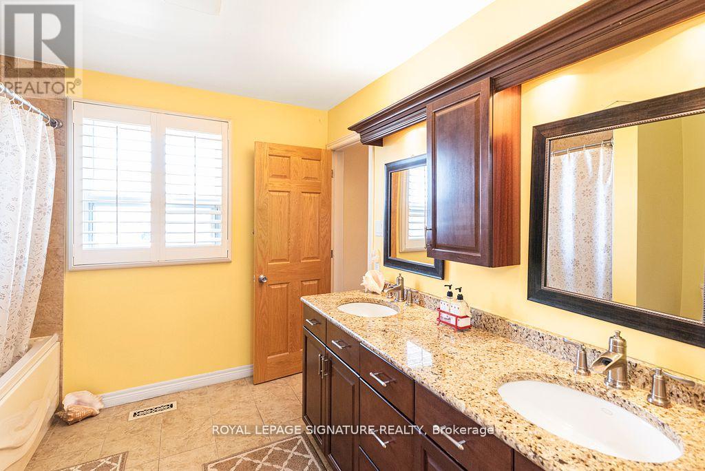 58 Centennial Parkway S, Hamilton, Ontario  L8G 2C5 - Photo 31 - X12302346