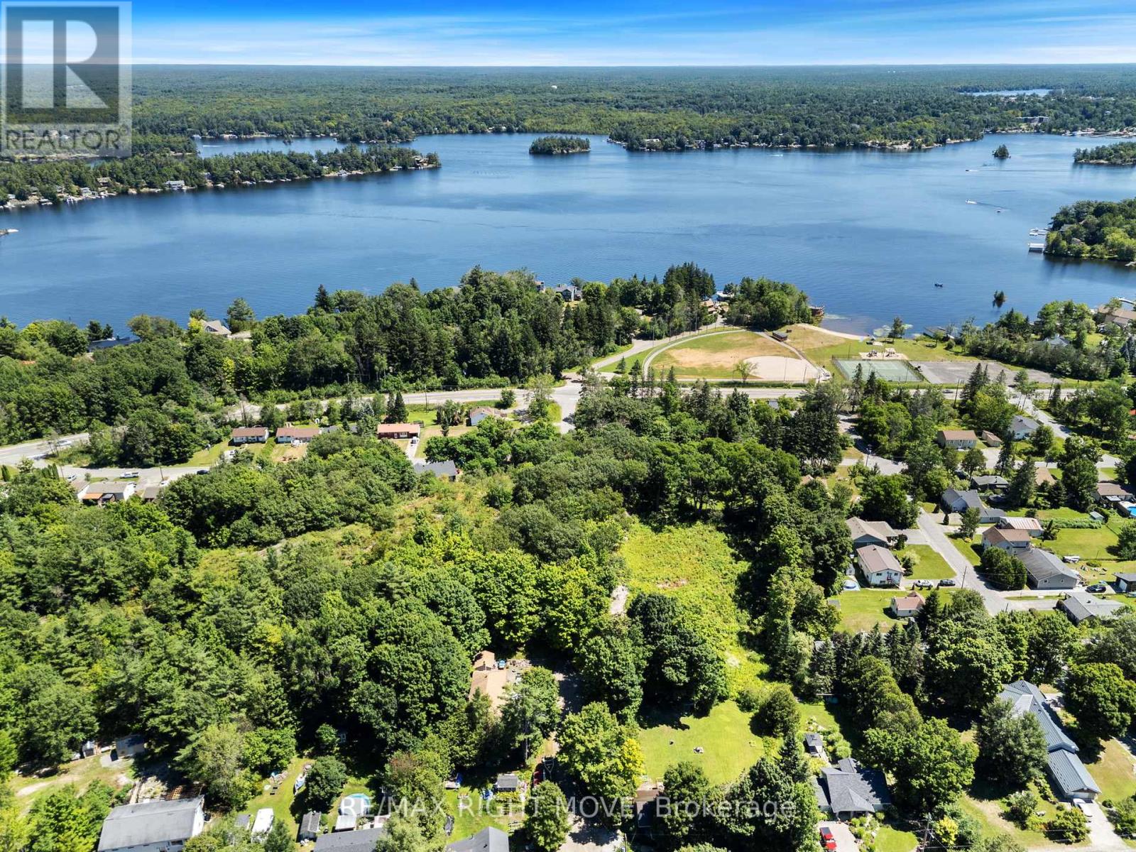 255 Pearl Drive, Gravenhurst, Ontario  P1P 1R2 - Photo 8 - X12302352