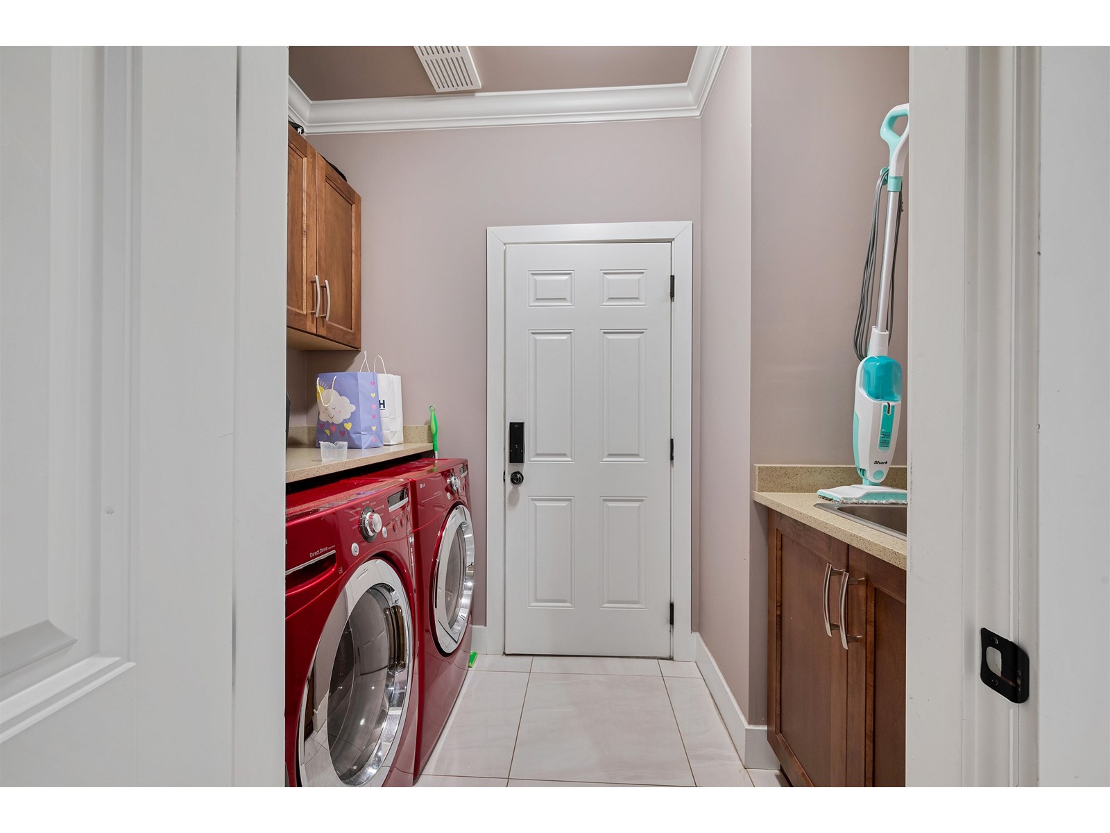 15923 98a Avenue, Surrey, British Columbia  V4N 2K8 - Photo 9 - R3029110