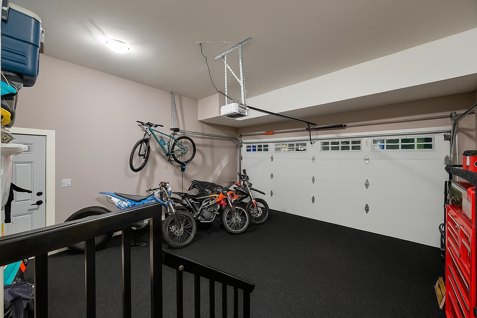 15923 98a Avenue, Surrey, British Columbia  V4N 2K8 - Photo 2 - R3029110