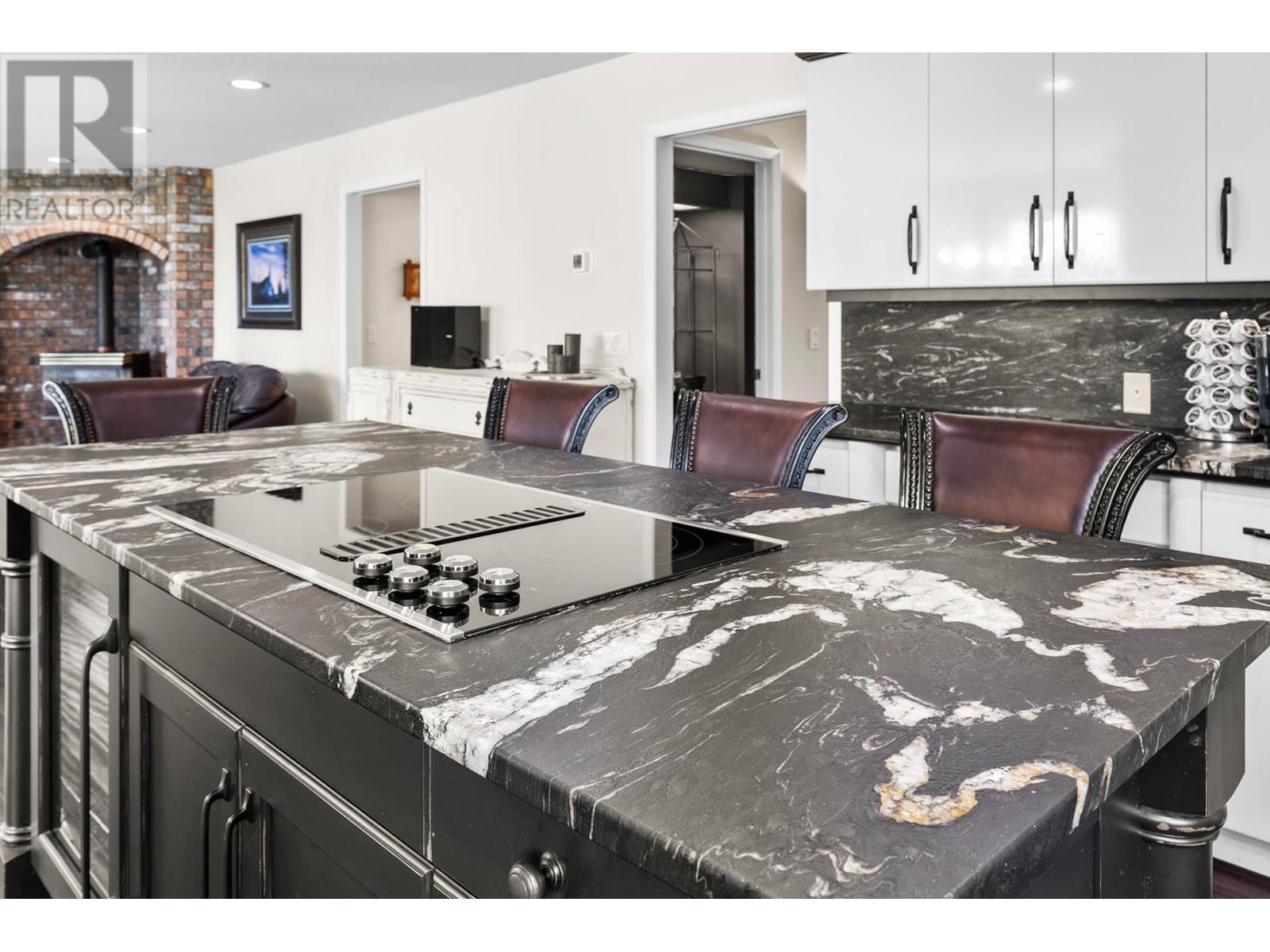 636 Welke Road, Kelowna, British Columbia  V1W 1A7 - Photo 15 - 10356933