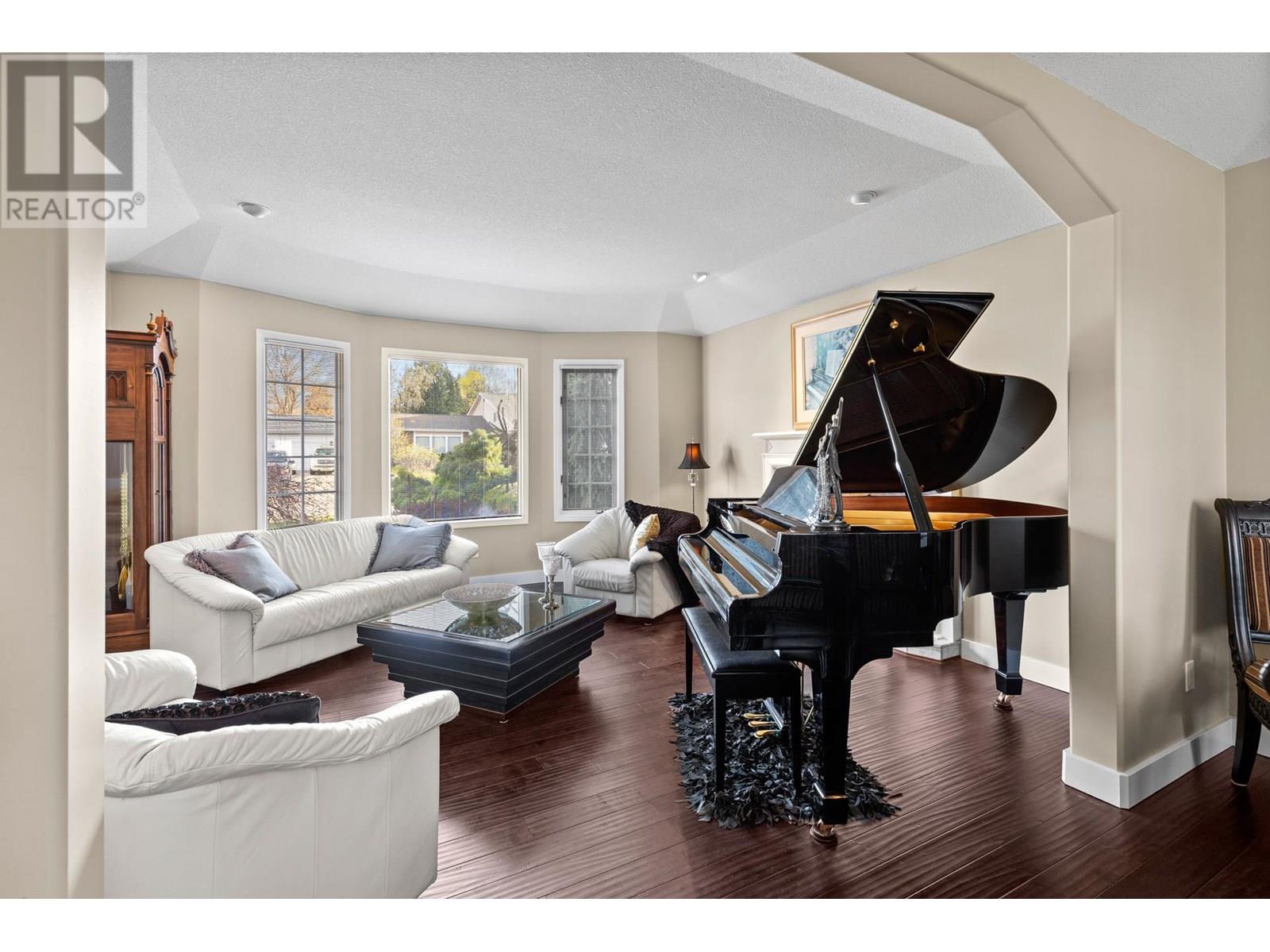 636 Welke Road, Kelowna, British Columbia  V1W 1A7 - Photo 8 - 10356933