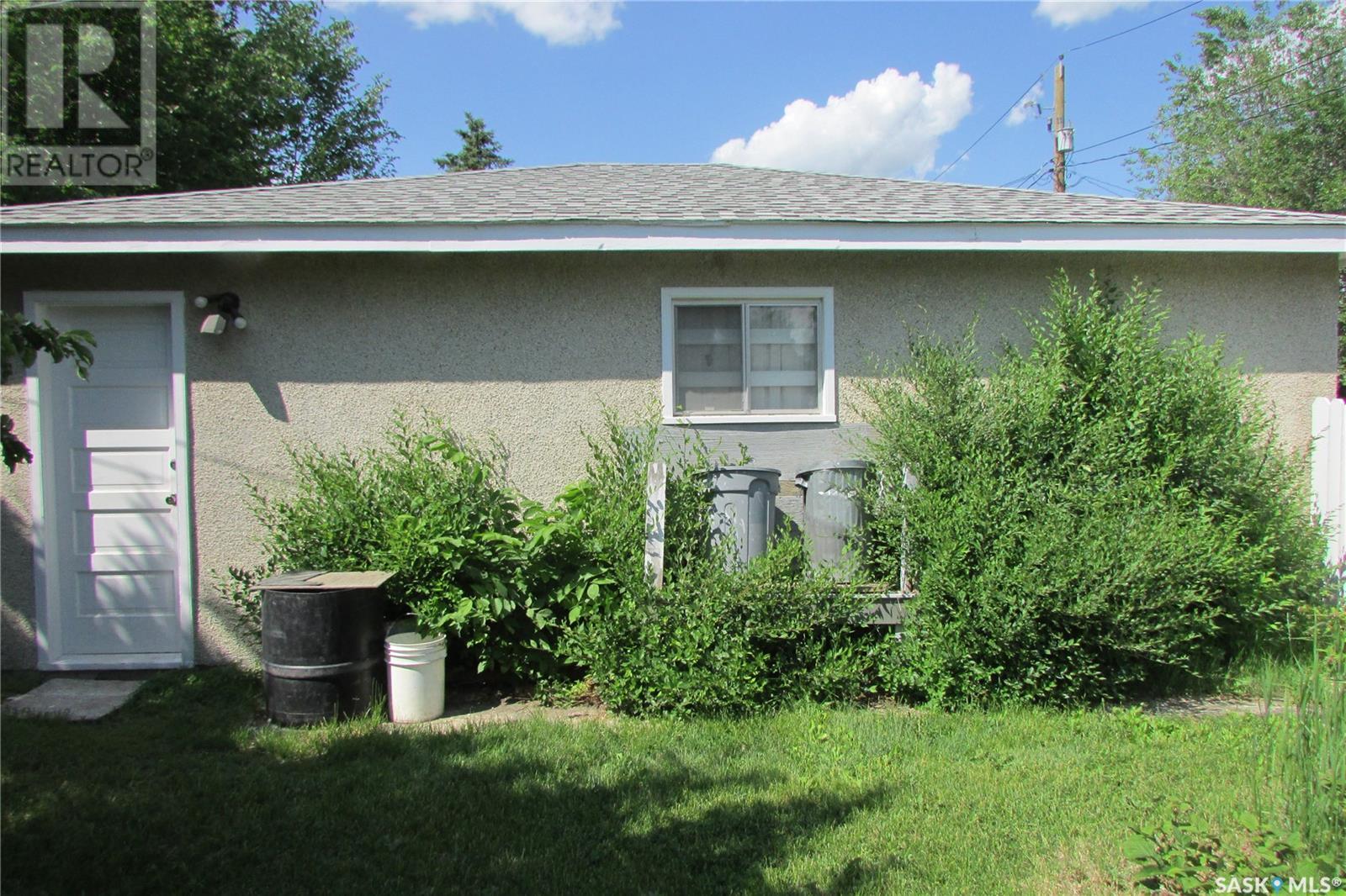 Property at 267 Smith STREET N image 4