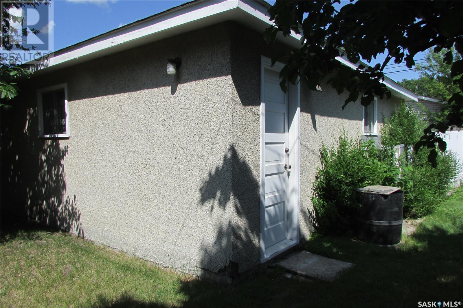 Property at 267 Smith STREET N image 5