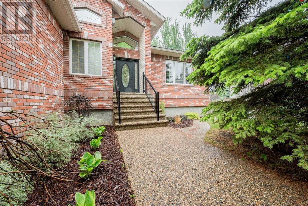 Property at 4612 93B Street image 2