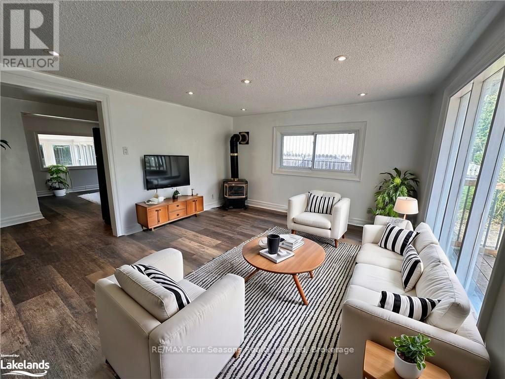 30 64th Street N, Wasaga Beach, Ontario  L9Z 1V2 - Photo 13 - S12302497