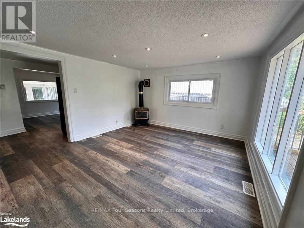 30 64th Street N, Wasaga Beach, Ontario  L9Z 1V2 - Photo 14 - S12302497