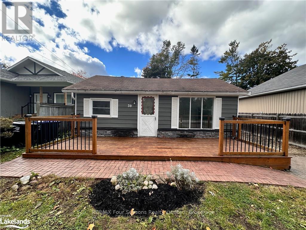 30 64th Street N, Wasaga Beach, Ontario  L9Z 1V2 - Photo 2 - S12302497