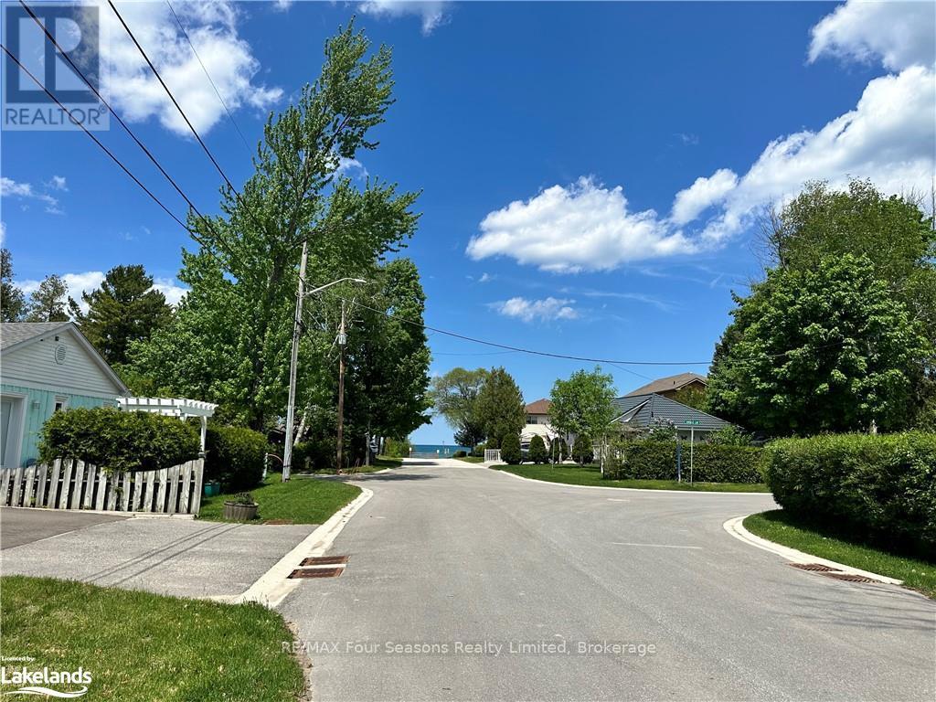 30 64th Street N, Wasaga Beach, Ontario  L9Z 1V2 - Photo 4 - S12302497