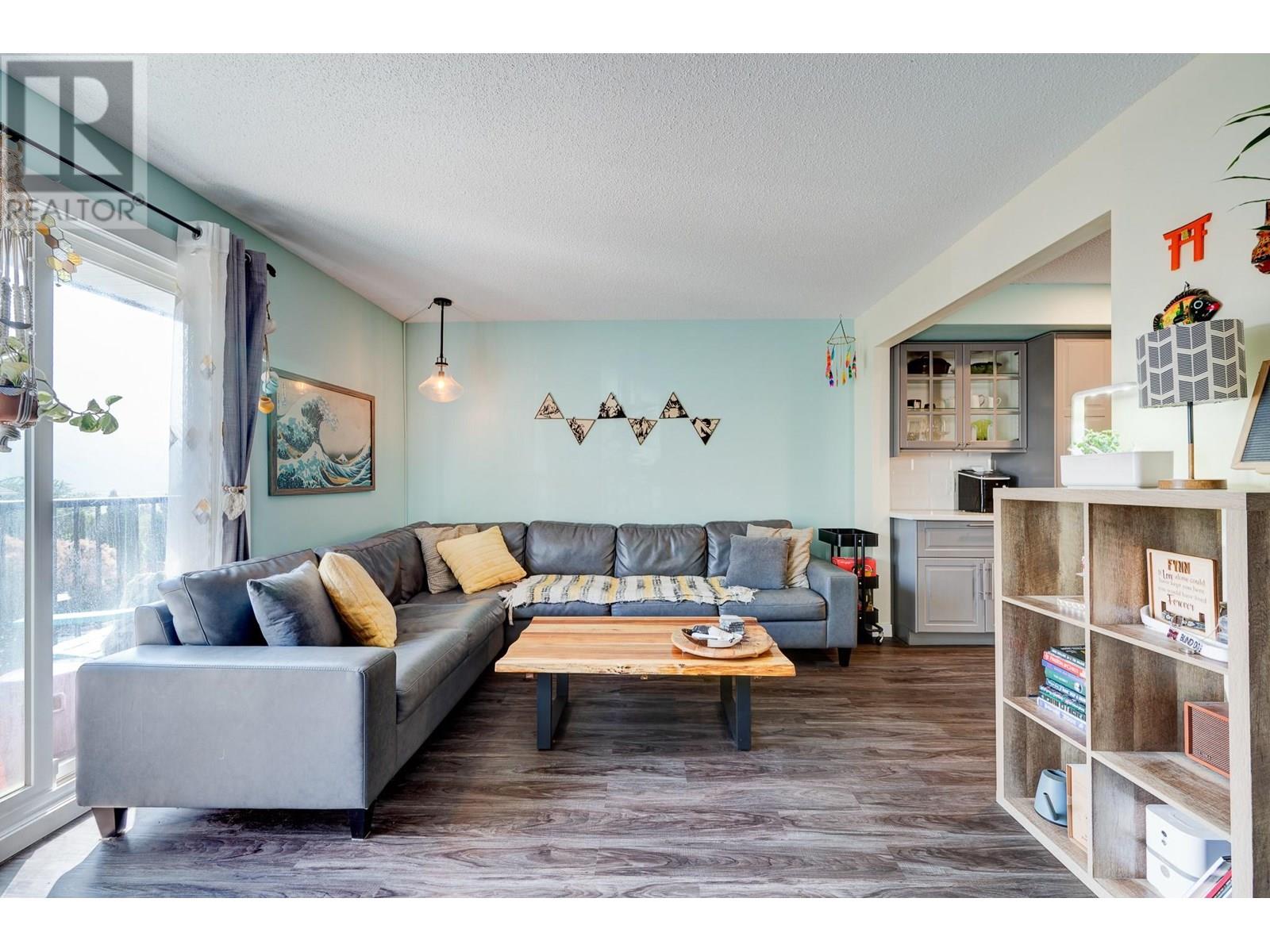 Property at 879 McQueen Drive image 3