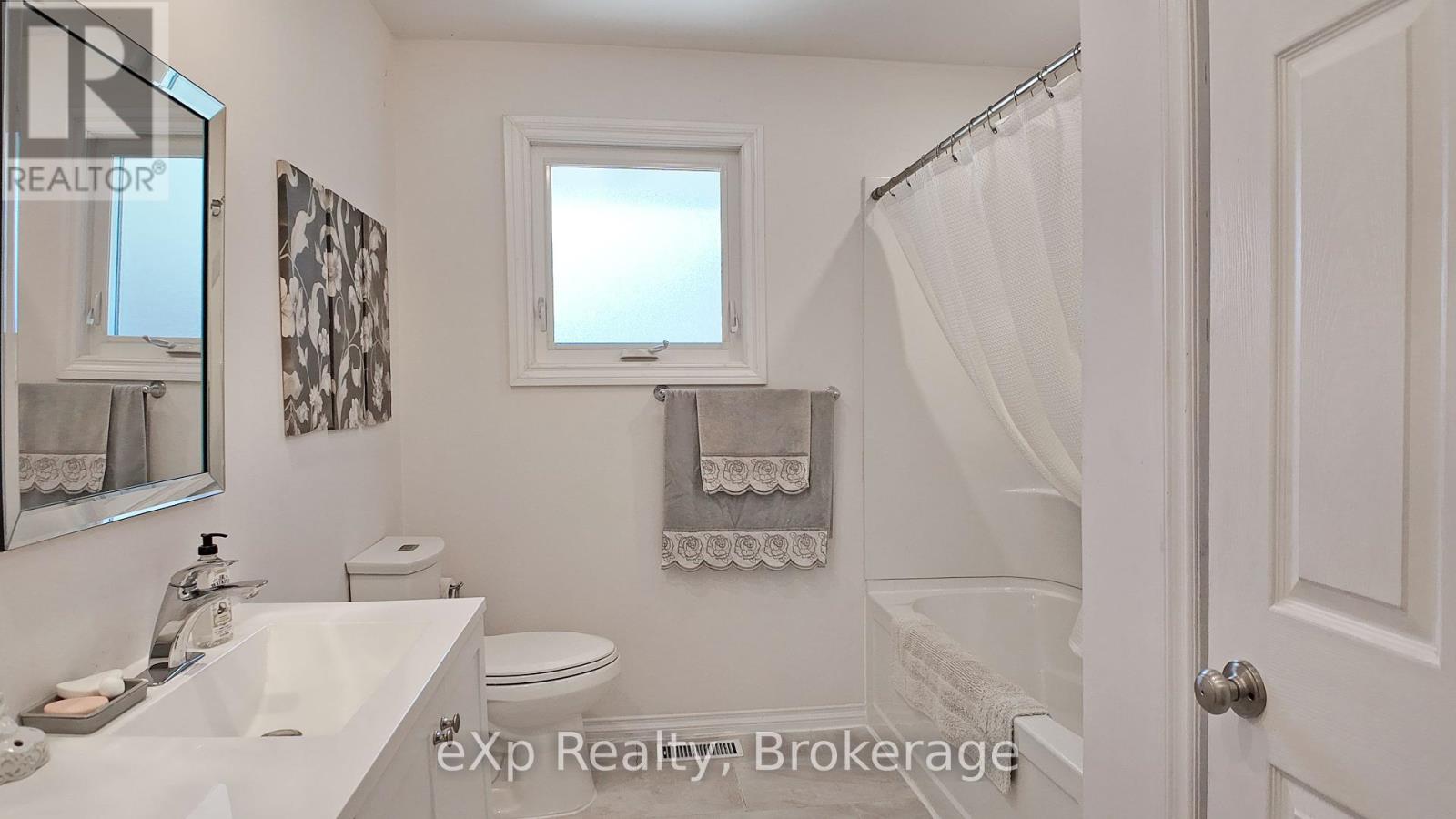 238 4th Avenue, Hanover, Ontario  N4N 2B5 - Photo 14 - X12302473