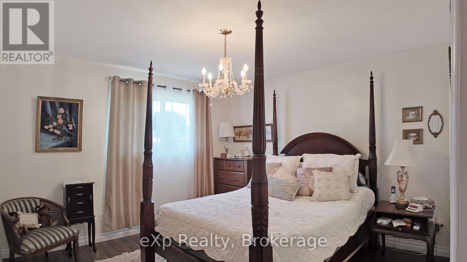 238 4th Avenue, Hanover, Ontario  N4N 2B5 - Photo 16 - X12302473