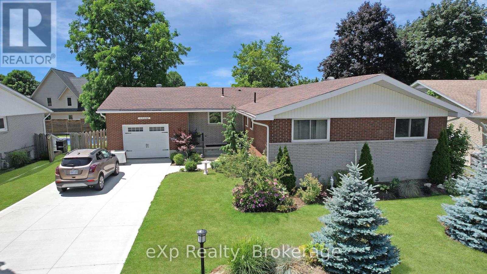 Property at 238 4TH AVENUE image 2