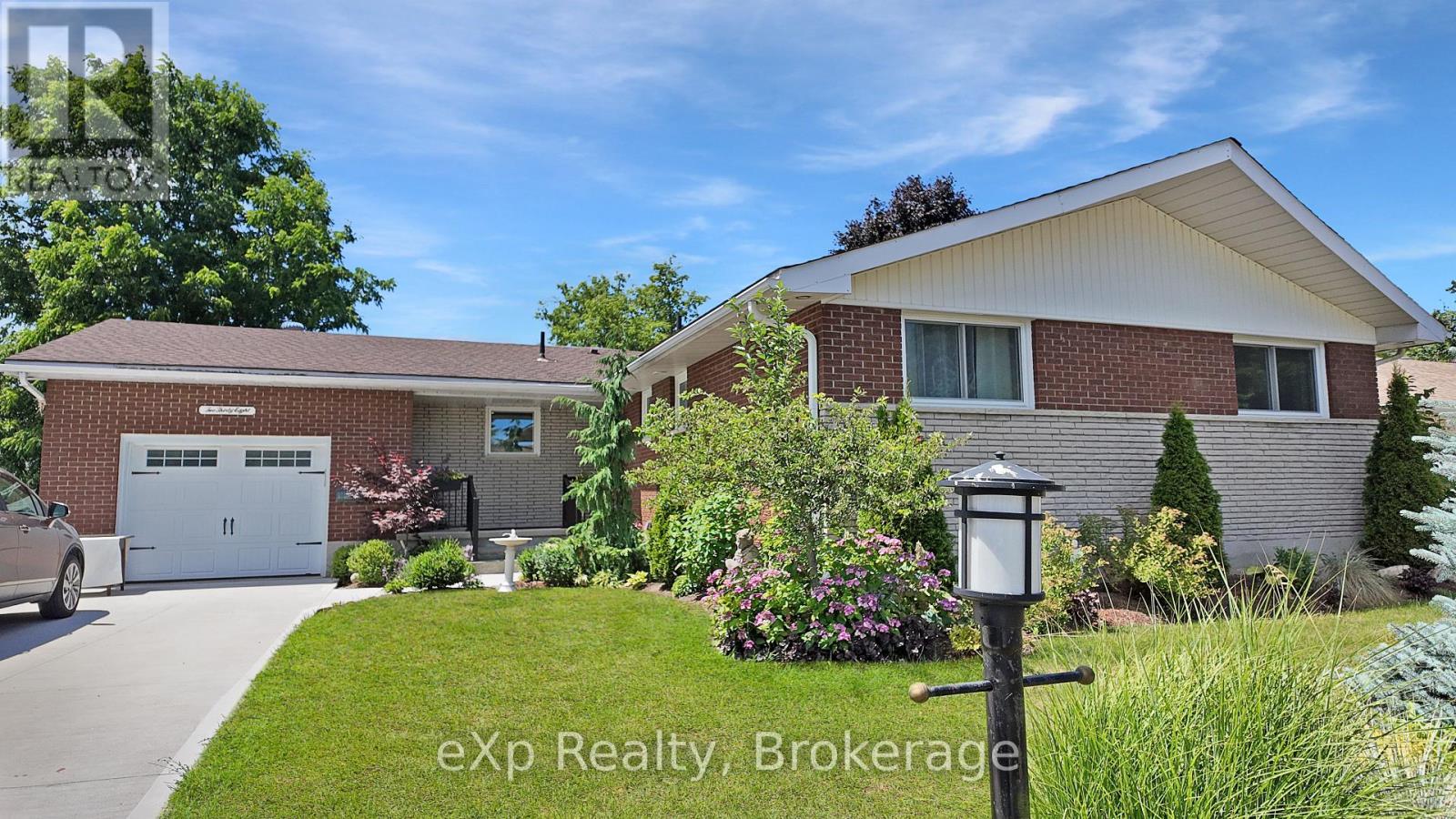 Property at 238 4TH AVENUE image 3