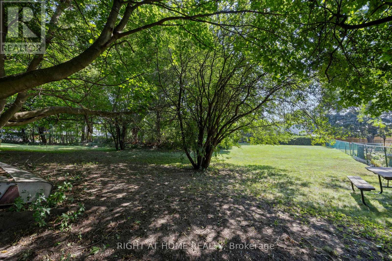 1091 Mohawk Street, Oshawa (Centennial), Ontario  L1G 4K5 - Photo 1 - E12297660