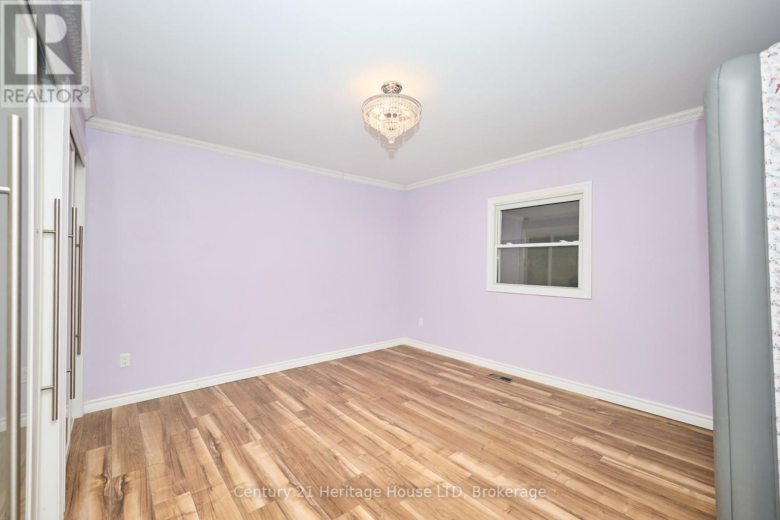 296 Rose Avenue, Fort Erie, Ontario  L2A 4M1 - Photo 15 - X12302607