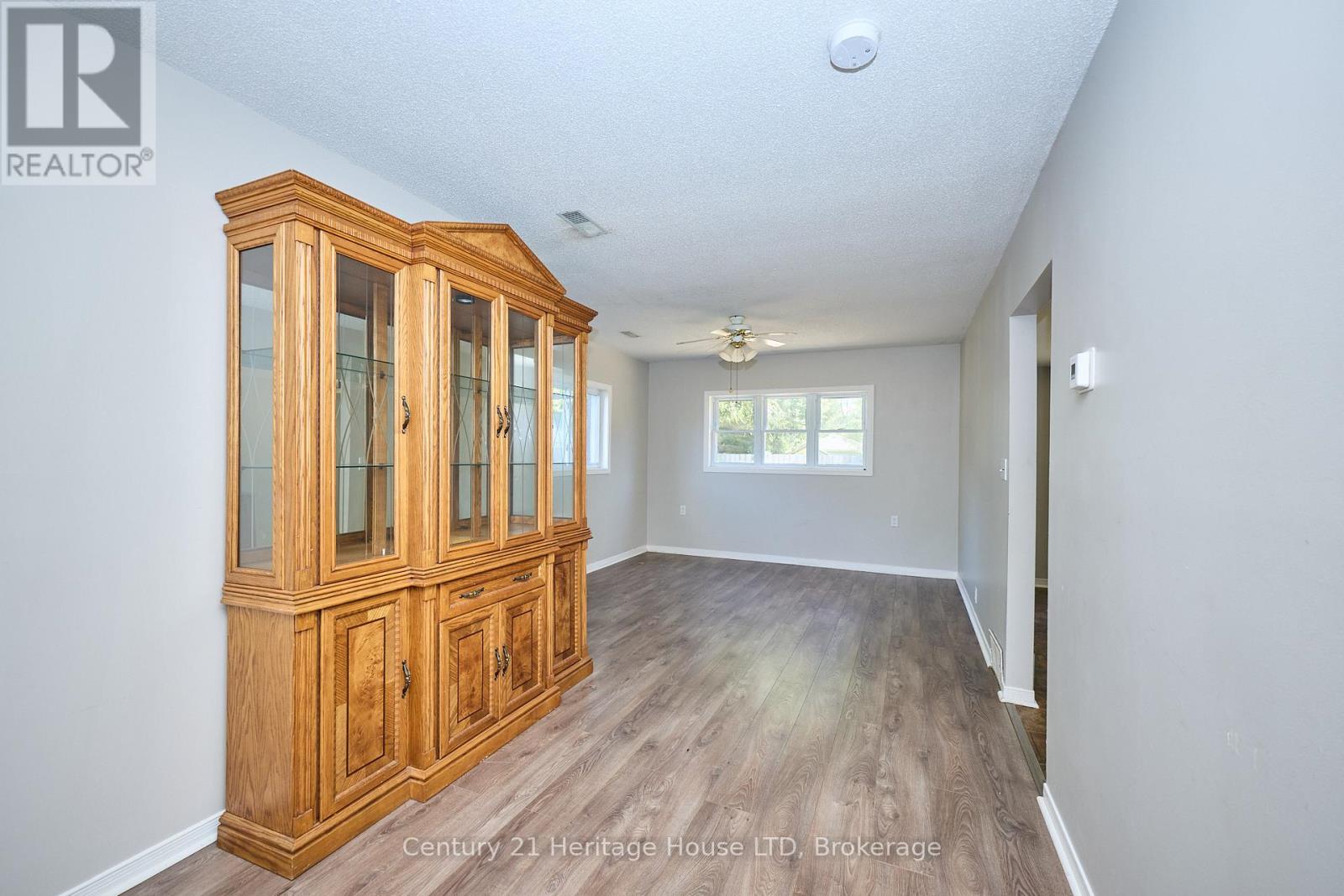 296 Rose Avenue, Fort Erie, Ontario  L2A 4M1 - Photo 16 - X12302607