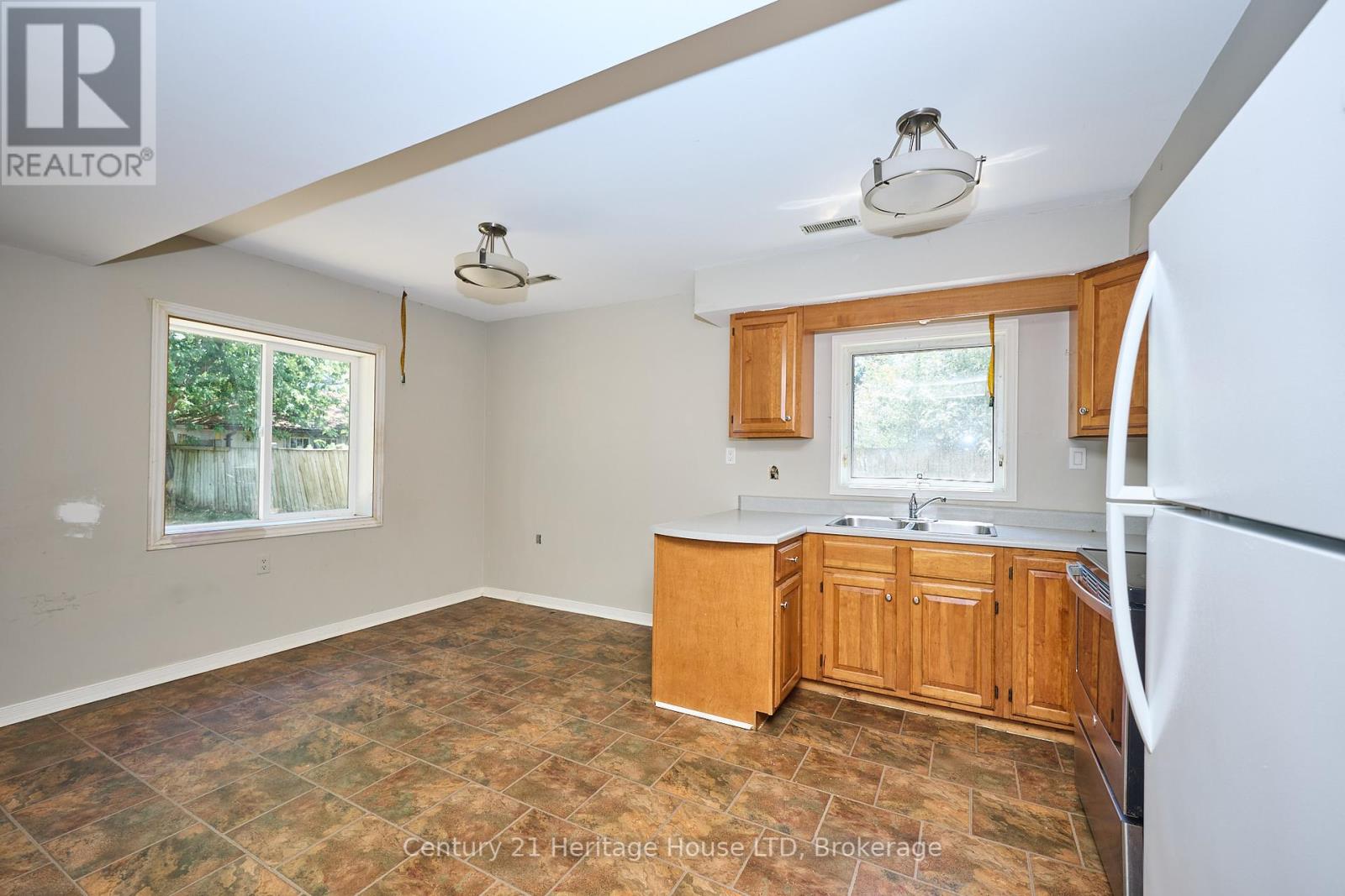 296 Rose Avenue, Fort Erie, Ontario  L2A 4M1 - Photo 26 - X12302607
