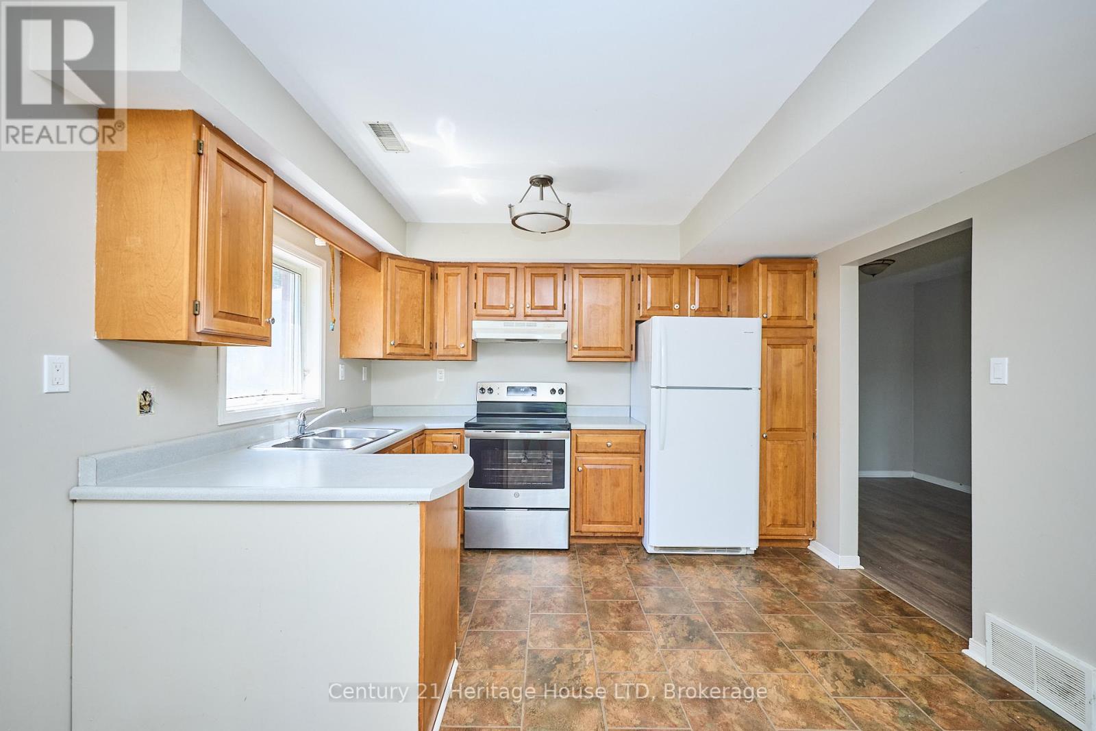 296 Rose Avenue, Fort Erie, Ontario  L2A 4M1 - Photo 28 - X12302607