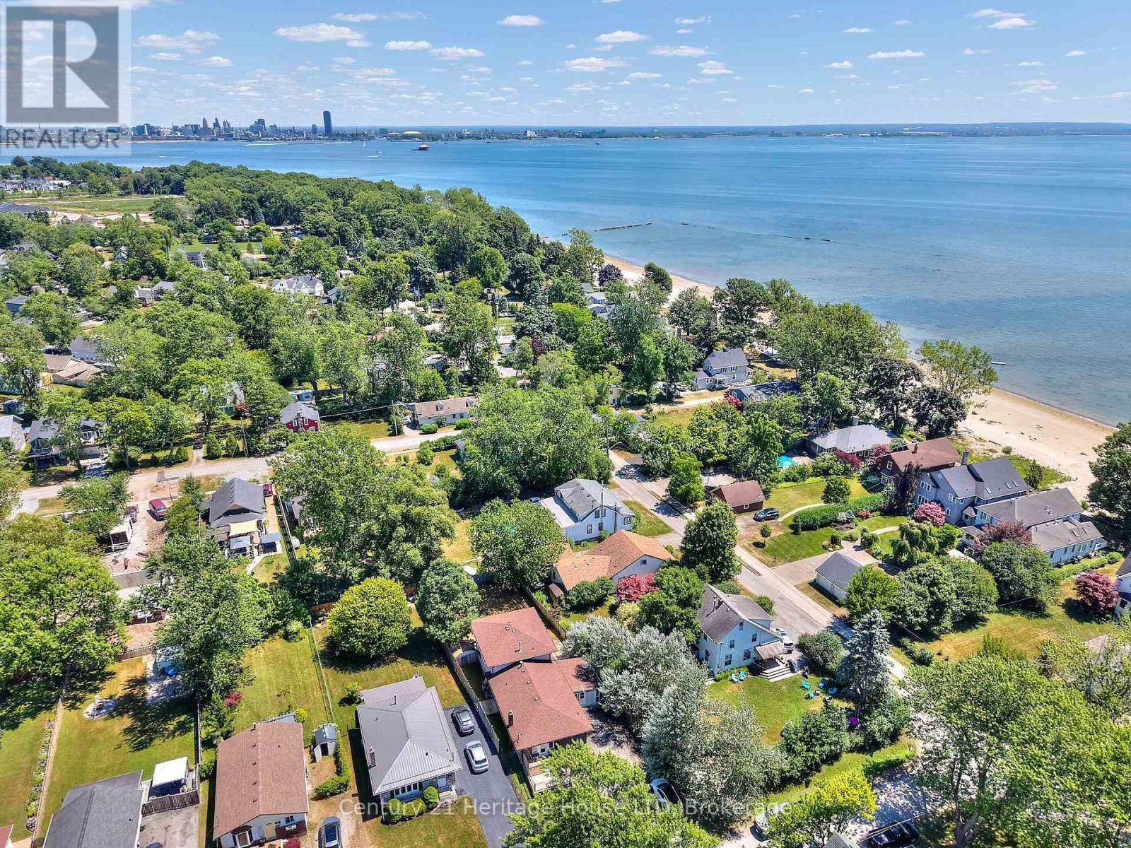 296 Rose Avenue, Fort Erie, Ontario  L2A 4M1 - Photo 43 - X12302607