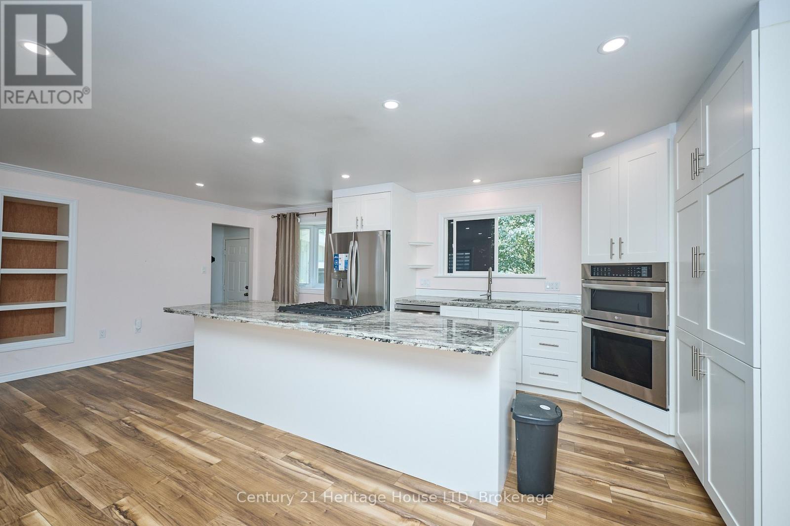 296 Rose Avenue, Fort Erie, Ontario  L2A 4M1 - Photo 10 - X12302617