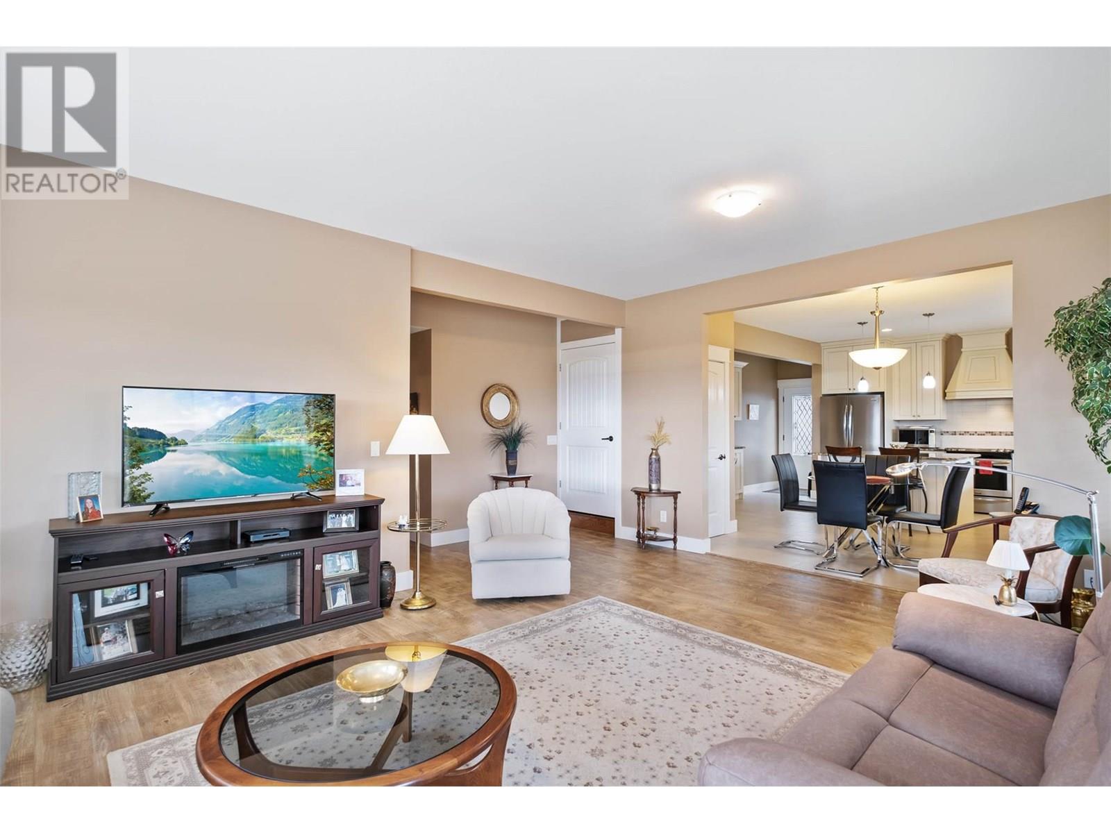1297 Tanemura Crescent Kelowna Photo 32