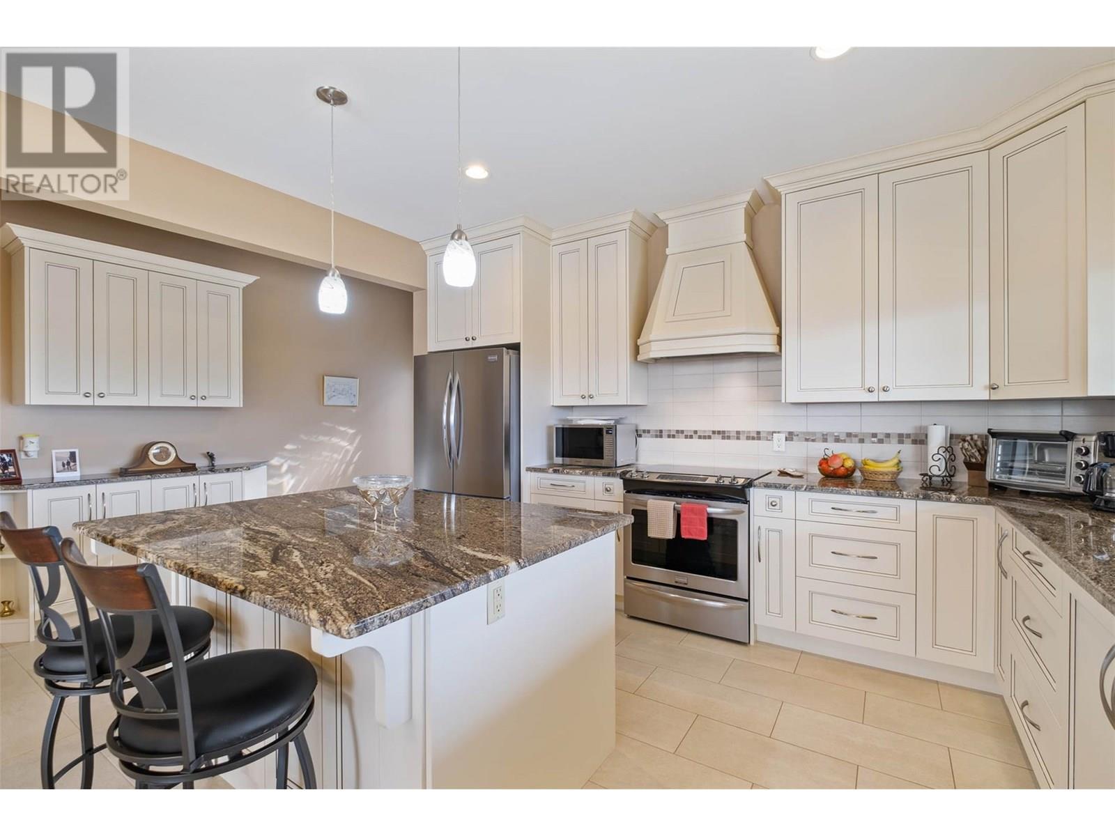 1297 Tanemura Crescent Kelowna Photo 35