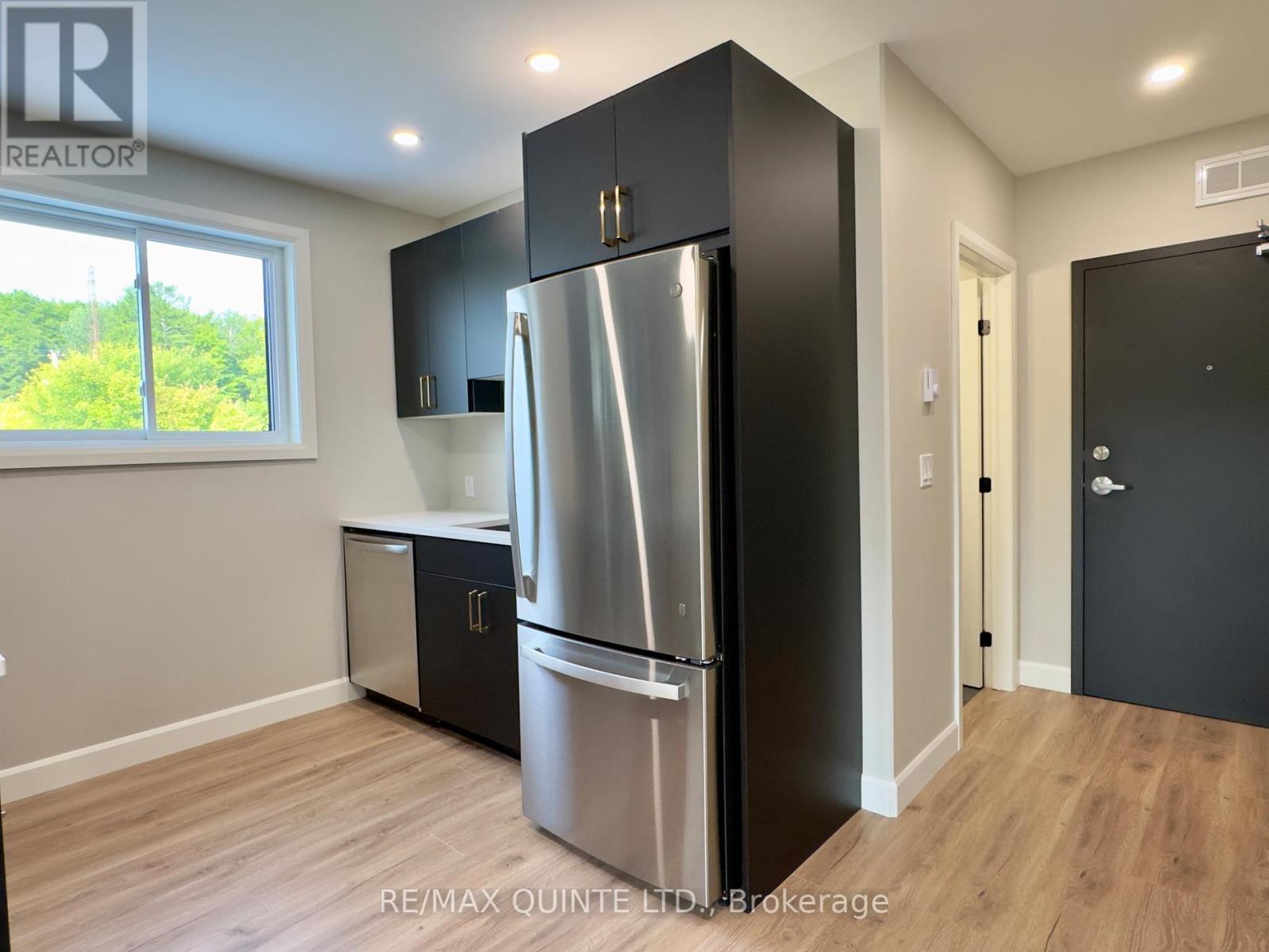 4 - 330 Victoria Street, Tweed (Tweed (Village)), Ontario  K0K 3J0 - Photo 2 - X12302493