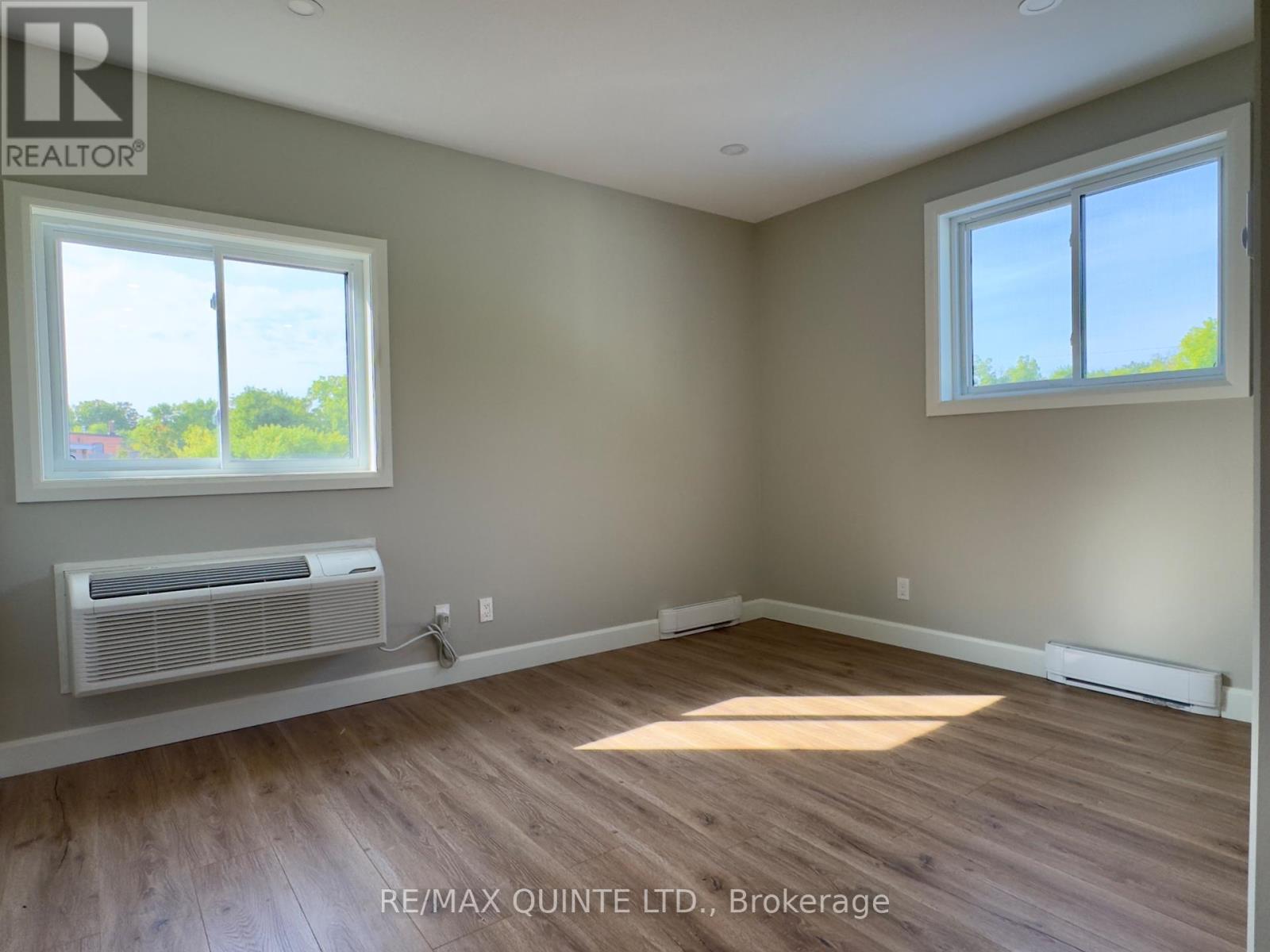 4 - 330 Victoria Street, Tweed (Tweed (Village)), Ontario  K0K 3J0 - Photo 4 - X12302493